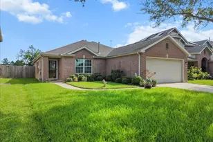3132 Cambridge Meadows Ln, League City, TX 77539 - Photo 2