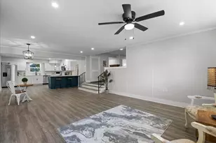 802 18th Ave N, Texas City, TX 77590 - Photo 8