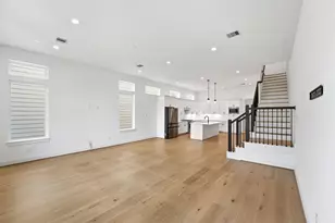 5004 Darling St, Houston, TX 77007 - Photo 14