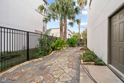 235 Malone Street, Houston, TX 77007 - Photo 48