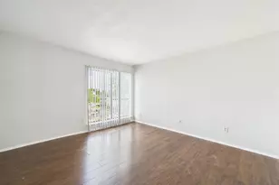 2822 S Bartell Dr, Houston, TX 77054 - Photo 10