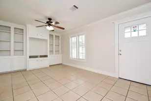44 Farrell St, Houston, TX 77022 - Photo 4