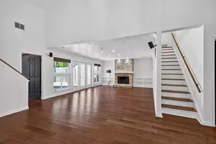 10707 Boardwalk St, Houston, TX 77042 - Photo 12