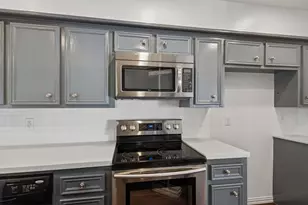 10707 Boardwalk St, Houston, TX 77042 - Photo 10