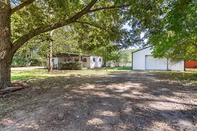 1007 Shawnee Drive, Conroe, TX 77316 - Photo 2