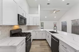 4735 Woodford St, Baytown, TX 77521 - Photo 22