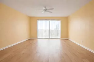 8529 Hearth Dr, Houston, TX 77054 - Photo 2