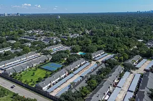 10180 Longmont Dr, Houston, TX 77042 - Photo 40