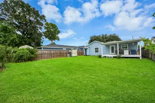 220 Styers St, Houston, TX 77022 - Photo 32