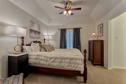 11 Filigree Pines Place, The Woodlands, TX 77382 - Photo 28