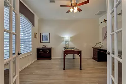 11 Filigree Pines Place, The Woodlands, TX 77382 - Photo 6