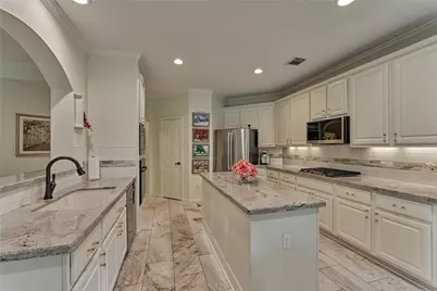 11 Filigree Pines Place, The Woodlands, TX 77382 - Photo 14