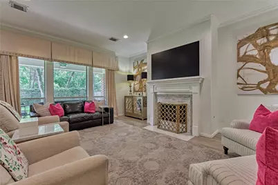 11 Filigree Pines Place, The Woodlands, TX 77382 - Photo 10
