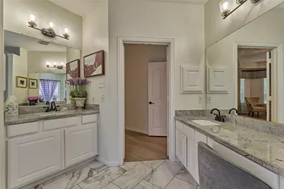 11 Filigree Pines Place, The Woodlands, TX 77382 - Photo 22