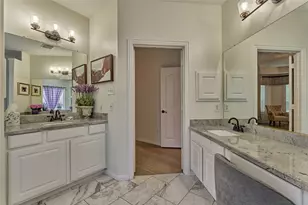 11 Filigree Pines Pl, The Woodlands, TX 77382 - Photo 22