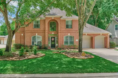 11 Filigree Pines Place, The Woodlands, TX 77382 - Photo 2
