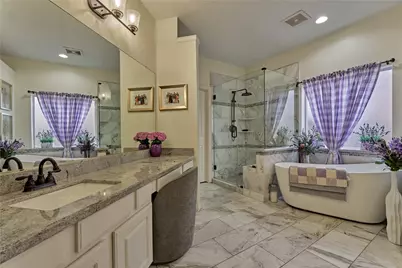 11 Filigree Pines Place, The Woodlands, TX 77382 - Photo 20