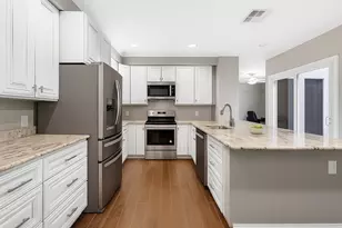 6019 Winsome Ln, Houston, TX 77057 - Photo 8