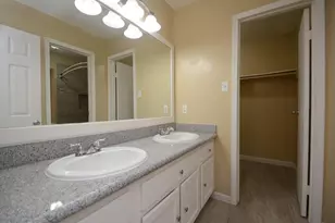 15 S Tallowberry Dr, The Woodlands, TX 77381 - Photo 18