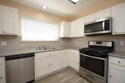 15 S Tallowberry Dr, Spring, TX 77381 - Photo 10