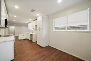 1807 Shadow Bend Dr, Houston, TX 77043 - Photo 14