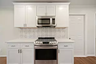 1807 Shadow Bend Dr, Houston, TX 77043 - Photo 10