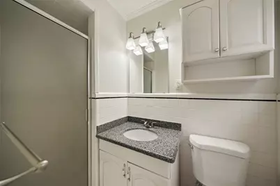 1807 Shadow Bend Drive, Houston, TX 77043 - Photo 18