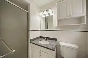 1807 Shadow Bend Dr, Houston, TX 77043 - Photo 18