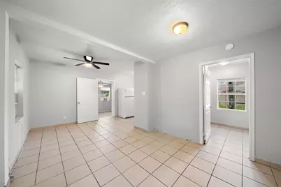 806 3rd Avenue N #12 1/2, Texas City, TX 77590 - Photo 4