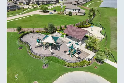 8738 Mallow Rose Way, Rosharon, TX 77583 - Photo 10