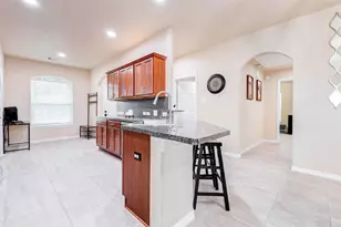 7039 Primrose Rd, Baytown, TX 77521 - Photo 8