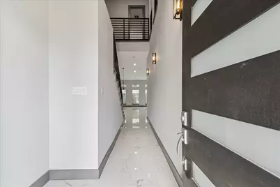 2323 Tuam Street, Houston, TX 77004 - Photo 2