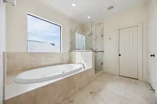 415 Tuam St, Houston, TX 77006 - Photo 20