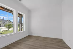 10006 Goliad Dr, Mont Belvieu, TX 77523 - Photo 14