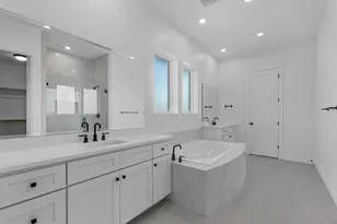 10006 Goliad Dr, Mont Belvieu, TX 77523 - Photo 18