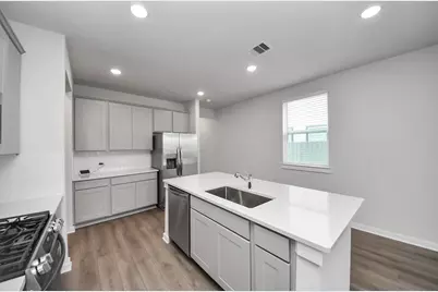 8811 Bird Branch Drive, Houston, TX 77078 - Photo 10