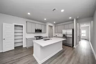 8811 Bird Br Dr, Houston, TX 77078 - Photo 6