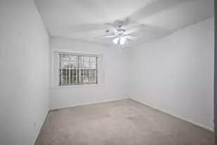 5619 Sheraton Oaks Dr, Houston, TX 77091 - Photo 20
