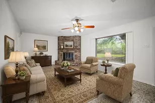 5619 Sheraton Oaks Dr, Houston, TX 77091 - Photo 2