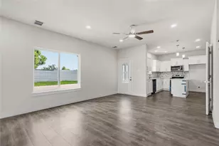 8027 Virgil St, Houston, TX 77088 - Photo 10