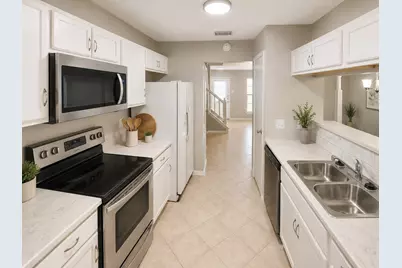 17303 Saturn Lane, Houston, TX 77058 - Photo 6
