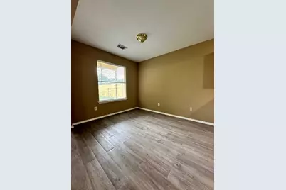 6910 Bayou Crest Drive, Houston, TX 77088 - Photo 4