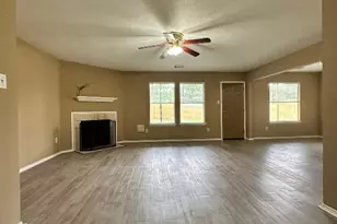 6910 Bayou Crest Dr, Houston, TX 77088 - Photo 2