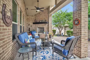 18714 Bridle Grove Ct, Tomball, TX 77377 - Photo 2