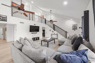 8007 Beluche Dr, Galveston, TX 77551 - Photo 4