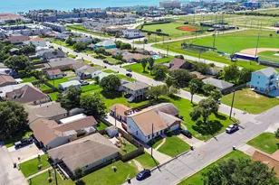 8007 Beluche Dr, Galveston, TX 77551 - Photo 36