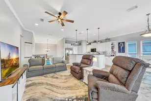 13602 Windlass Cir, Galveston, TX 77554 - Photo 8
