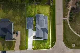 551 Black Bronco Rd, Magnolia, TX 77354 - Photo 2