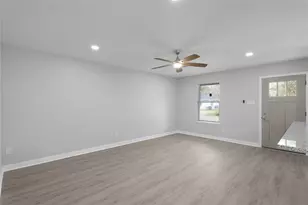 9827 Shive Dr, Houston, TX 77078 - Photo 12