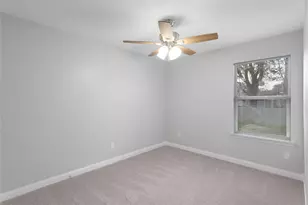 9827 Shive Dr, Houston, TX 77078 - Photo 4